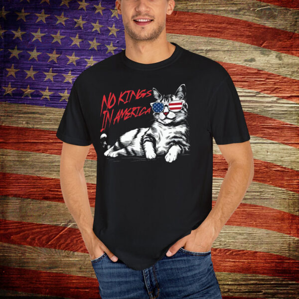 Cat No Kings In America T-Shirt